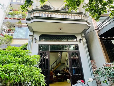 Cần bán nhà 2 tầng trung tâm thị xã phú thọ 2