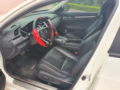 Honda civic 2018 bản E 3