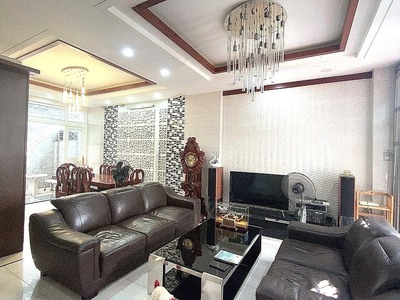 Giá rẻ bất ngờ   nhà mặt tiền quận 5   đường 2 chiều - 70m chỉ 10 tỷ   tin thật 100 0