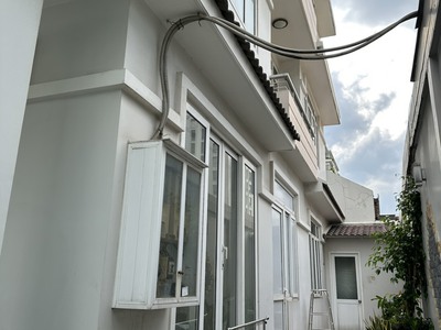 Cho thuê nhà mặt tiền Võ Văn Tần, Phường 6, Quận 3 :  - Vị trí đoạn 1 chiều gần CMT8 2