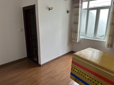 Cho thuê nhà mặt tiền Võ Văn Tần, Phường 6, Quận 3 :  - Vị trí đoạn 1 chiều gần CMT8 4