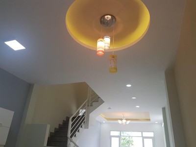 Cần tiền bán nhanh 2 sim chính chủ tứ 2 và tứ 0 đầu 09 nét căng 4626