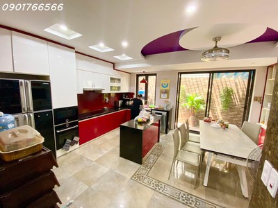 Cần tiền bán nhanh 2 sim chính chủ tứ 2 và tứ 0 đầu 09 nét căng 4902
