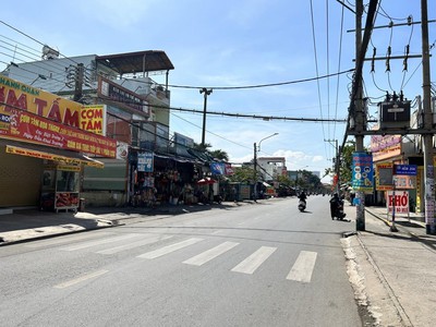 Bán nhà hxh, chợ an bình, dĩ an, bình dương, 110m2, giá chỉ 3,3 tỷ. 2