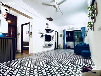 Bán căn chung cư giá cực  thấp chỉ hơn 2 tỷ, diện tích 96m2, thuộc trung tâm phố lạc trung- hai bà 0