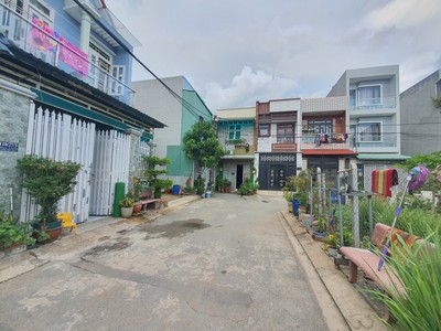 Cần bán lô đất vị trí đẹp hẻm 110 lò lu, phường trường thạnh, 2