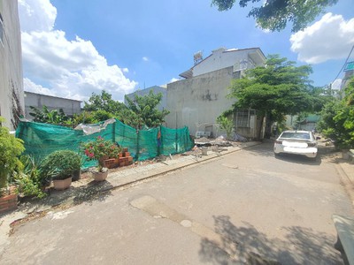 Cần bán lô đất vị trí đẹp hẻm 110 lò lu, phường trường thạnh, 3