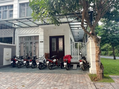 Chính chủ cần cho thuê dài hạn tầng 3 và 4 của biệt thự vinhome khu vực Nguyệt Quế. 5