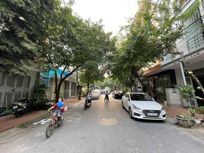 Cần cho thuê nhà 5 tầng , thông sàn tại la khê - quang trung 0