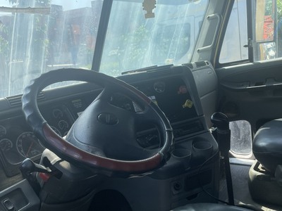 Bán xe đầu kéo Freightliner 2010 4