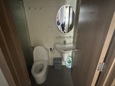 Cho thuê căn hộ Summer Square 243 Tân Hoà Đông Q.6 :  - Căn 1: 60m2, 2 phòng ngủ, 2 toilet nhà trống 1