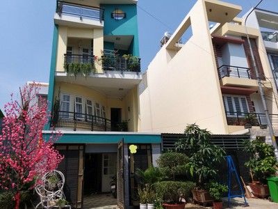 Cho thuê nhà nguyên căn, đường 8m, khu vực nhiều cty, cạnh Ủy Ban Q12 giá tốt 0