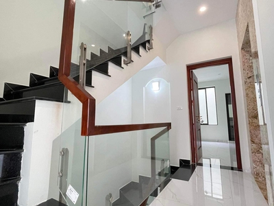 Liền kề ngọc khánh-5 tầng thang máy-ô tô đỗ cửa ngày đêm 0