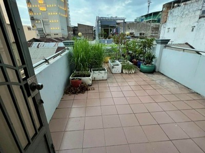 Bán nhà mặt tiền kinh doanh 3 tầng btct ký hòa quận 5 45m2 4pn chỉ 14 tỷ thương lượng. 3