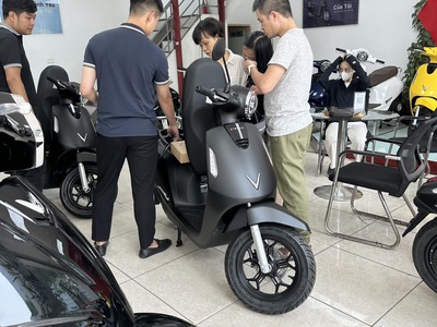Evo200 Lite khuyến mãi mới chỉ 19.400.000 VNĐ 1