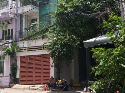 Bán gấp nhà đường nguyễn bỉnh khiêm,phường bến nghé, q1 4