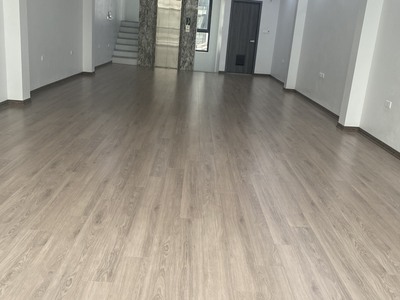 Chính chủ cho thuê văn phòng đã hoàn thiện vị trí trung tâm , cạnh hồ đền lừ, gần bến xe giáp bát, 0