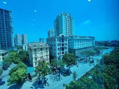 Cho thuê sàn văn phòng chia sẵn phòng ban 110m2 chia 3 phòng và 1 khu lễ tân 1