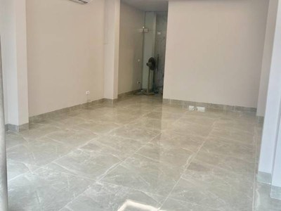 Cho thuê MBKD tầng 1, 2 nhà mặt phố Giang Văn Minh, Ba Đình, Hà Nội. 2
