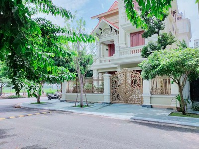 Biệt thự 4 mặt thoáng, phố bùi thiện ngộ, đỉnh cao lô góc, mặt tiền khủng. 0