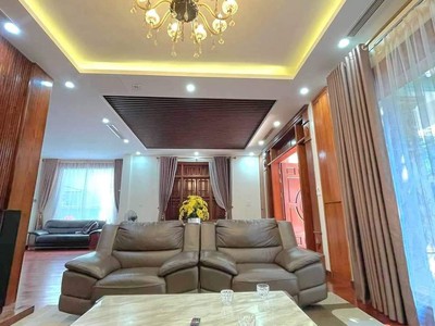 Cần bán gấp căn biệt thự an hưng hà đông full nội thất 306m2 hướng đông nam giá tốt nhất vị trí đẹp 3