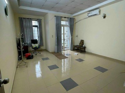 Cho thuê nhà sát đại học hutech bình thạnh , 5 tầng chỉ 19 triệu 3