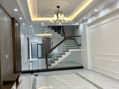 Bán nhà mặt đường tây trung hành, mới tinh, độc lập, diện tích 90m, giá 8.3 tỉ 0