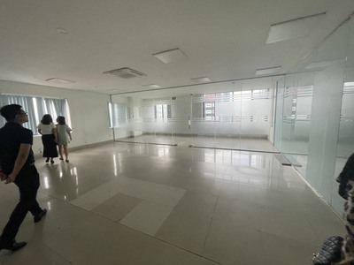 Cho thuê văn phòng tuyến 1 Lê Hồng Phong view xịn giá sốc 1