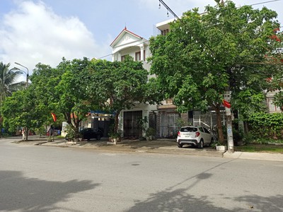 Bán đất biệt thự mặt đường 30m thư trung - văn cao, 180m, hướng tây nam, giá 67 tr/m 1