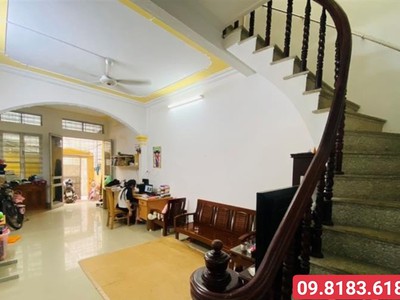 Bán nhà ngõ 128 an đà, diện tích 67m 2 tầng, sân cổng riêng, giá 2.69 tỉ 3