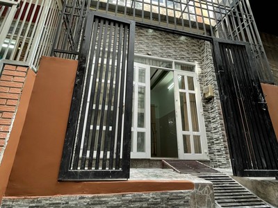 Cho thuê nhà nguyên căn hẻm chợ,  Hẻm 137/29/...Trần Đình Xu Quận 1 - Nhà đẹp 1