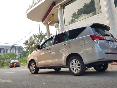 Cho thuê xe đưa đón Sân bay Nội Bài 2
