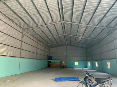 Cho thuê kho 550m2 Ngay Bến Xe Trung Tâm. 0