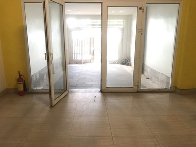 Vị trí siêu đẹp, nhà ở cực kỳ thông thoáng- giá tốt. 2