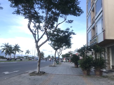 Vị trí siêu đẹp, nhà ở cực kỳ thông thoáng- giá tốt. 5