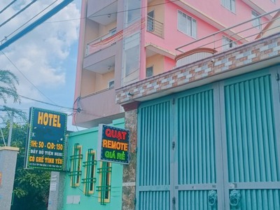 Bán nhà mặt tiền tô ký hóc môn ngang 10m 25 tỷ vuông vức 237m2 0