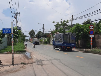 Bán xưởng mặt tiền nhị bình, vị trí đẹp, đã lên hết thổ cư, xe container chạy vào xưởng được 2
