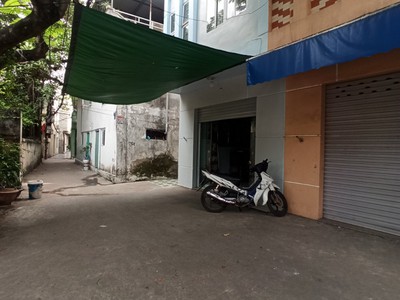 Bán nhà giá rẻ phố thiên lôi, 40m 3 tầng, giá 1.75 tỉ ngõ ô.tô đỗ cửa 2
