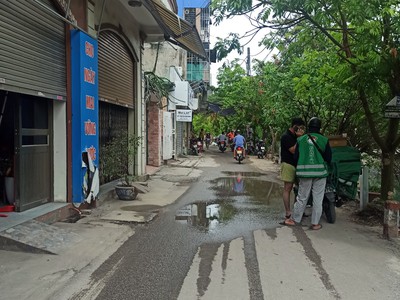 Bán nhà mặt đường mương hồ sen - miếu hai xã, 48m 2 tầng, giá 2 tỉ 0