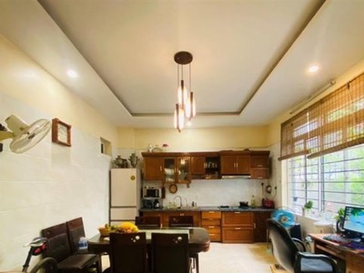 Bán biệt thự mini mặt ngõ to an đà, diện tích 85m 3 tầng sân cổng, giá 6.5 tỉ ngõ 5m 1