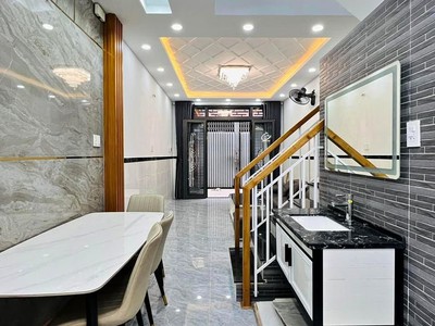 Nhà đẹp giá rẻ pháp lý rõ ràng, 4x20, ngay trung tâm chợ, mỹ hạnh nam 1