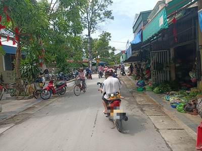 Bán nhà kinh doanh buôn bán ngay chợ cóc trung tâm phường Ba Đình 1