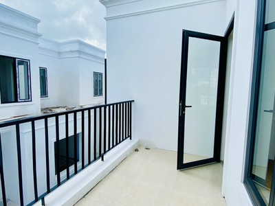 Bán nhà đường mặt ngõ độc lập thiết kế như Vinhomes ngay trung tâm Thị Trấn An Dương - KCN Nomura 4