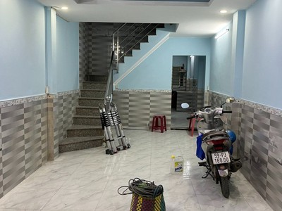 Cho thuê nhà đường bến bình đông 4m dài 15m 1 trệt 1 lầu , 4 phòng ngủ 3