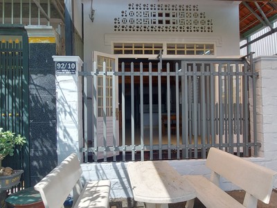 Cho thuê nhà nguyên căn mặt tiền đường nhựa, thuận an, bình dương 1