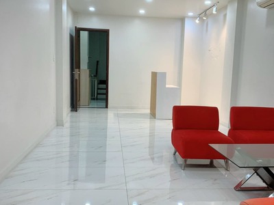 Hoàng văn thụ-hóthót-ngộp nặng  21tỷ mặt phố 7tầng,thang máy, đủ công năng 1