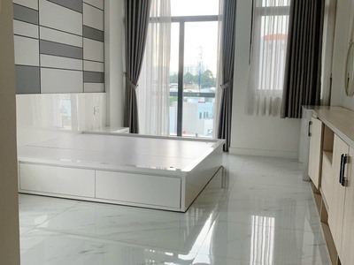 Hoàng văn thụ-hóthót-ngộp nặng  21tỷ mặt phố 7tầng,thang máy, đủ công năng 4
