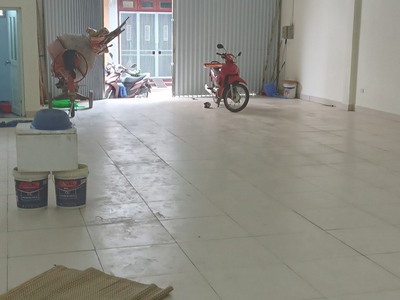 Chính chủ cần cho thuê mặt bằng kinh doanh/kho  tại thạch bàn ngay chân cầu vĩnh tuy 2