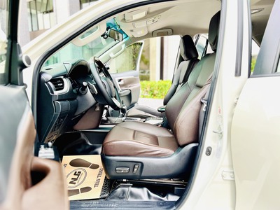 Toyota Fortuner 24G  Odo 60000km 6