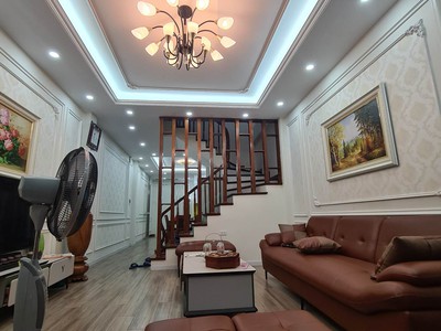 Kinh doanh -  phân lô   ô tô vào nhà   -	gấp gấp bán nhà 5 tầng 50m view trường học thóang sáng 3